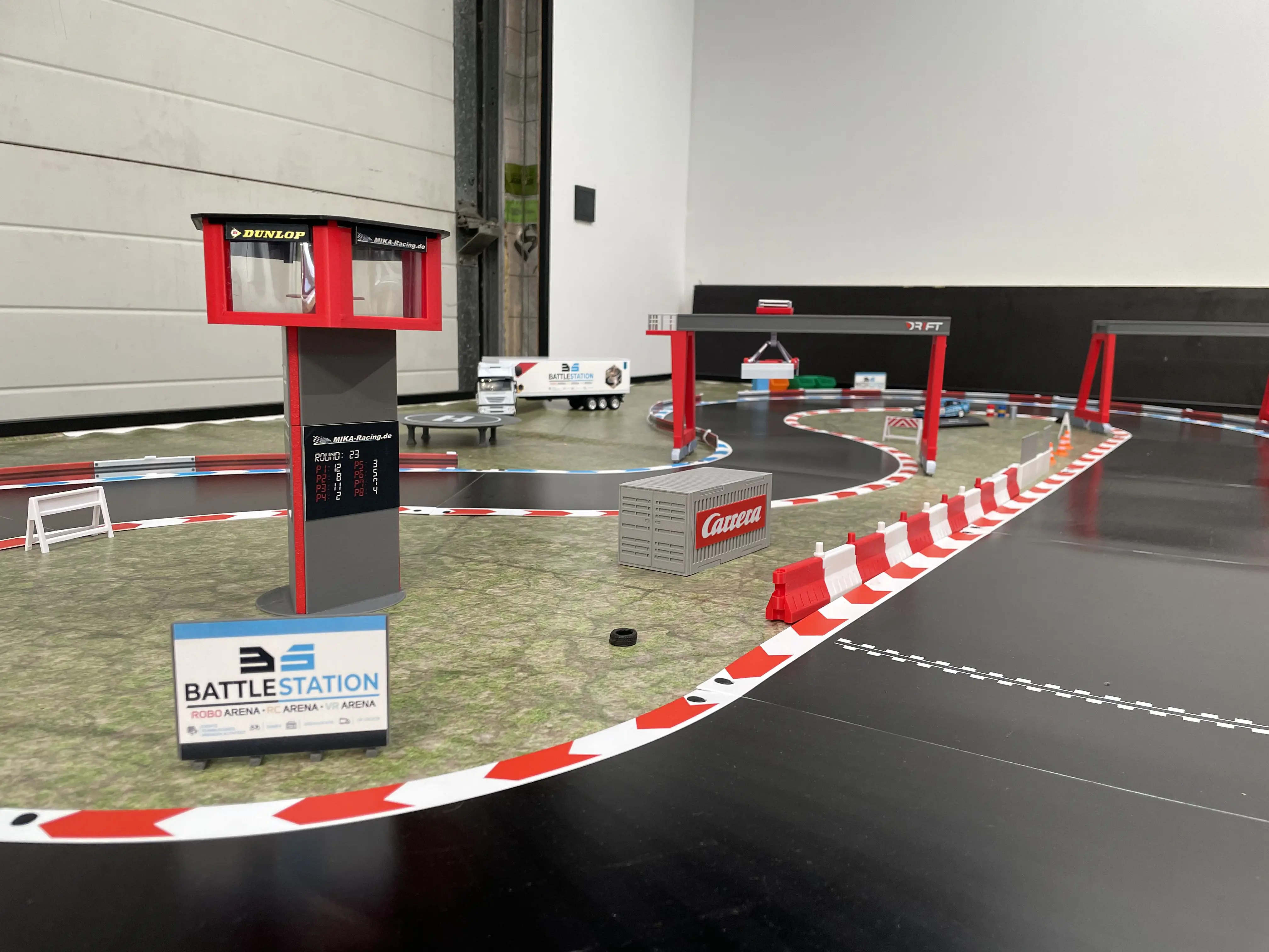 RC arena carrera, carrera hybride