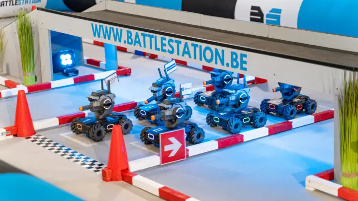 Robot's about to race